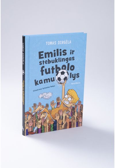 Emilis ir stebuklingas futbolo kamuolys