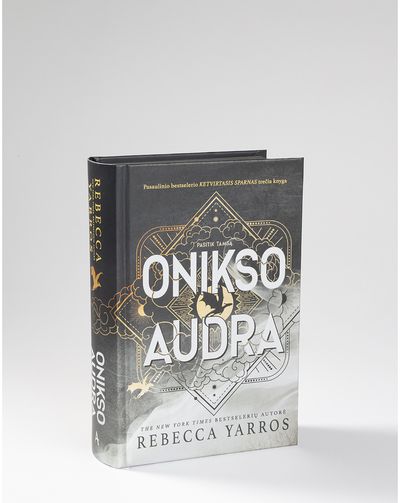 Onikso audra. „Ketvirtojo sparno“ trečioji knyga