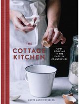 Cottage Kitchen Cozy Cooking in the