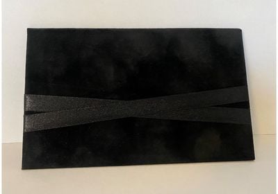 Veliūrinis vokas_juodas