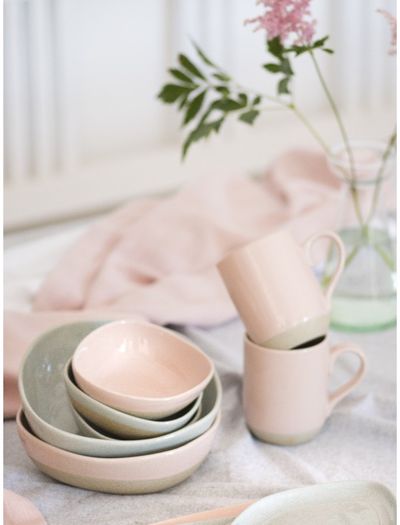 Keramikinis puodelis FANNIK POTTERY ROSE, 350 ml