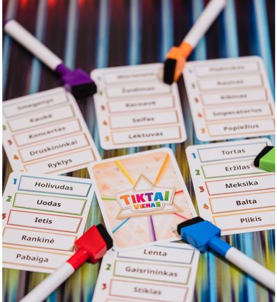 Stalo žaidimas TIKTAI VIENAS JUST ONE