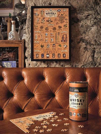 Dėlionė WHISKY LOVERS 500 Det. cilindro formos dėž.