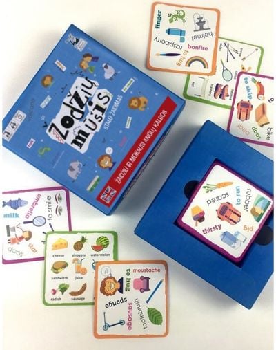 Stalo žaidimas ŽODŽIŲ MŪŠIS. Žaidžiu ir mokausi anglų kalbos