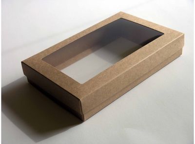 Kartoninė dėžutė su permatomu dangteliu, 22x14x4 cm