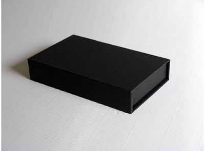 Juoda magnetinė dėžutė, 13x8x2 cm