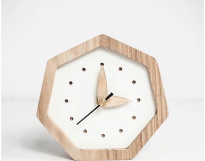 Medinis stalo laikrodis SEPTYNKAMPIS, 10,4x1,4x3 cm