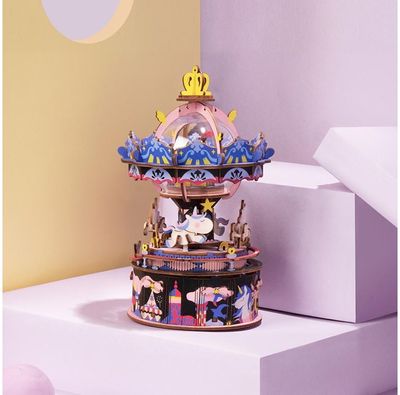 Medinė 3D dėlionė ROBOTIME Muzikinė karuselė