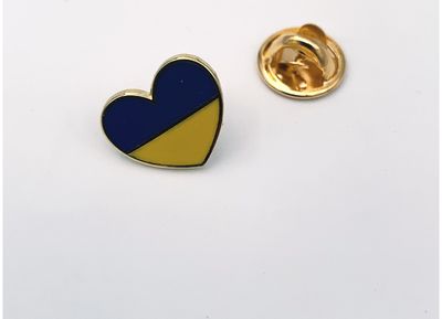 Metalinis ženkliukas ŠIRDELĖ UKRAINA 15 x 12.8 mm
