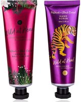 Rankų priežiūros rinkinys WILD AT HEART kosmetinėje (rankų kremas+rankų šveitikl is), 60 ml x 2