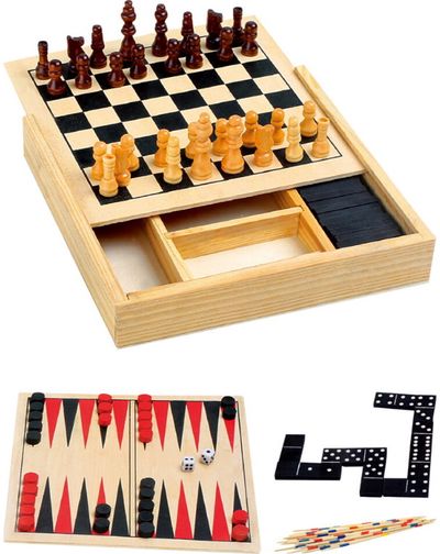 Žaidimų rinkinys GAMES 4 IN 1 (medinėje dėžėje)
