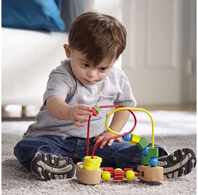 MELISSA & DOUG Rinkinys „Karoliukų labirintas“