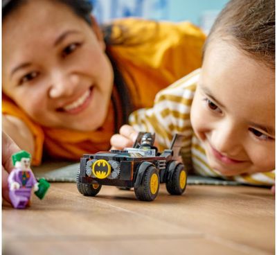 LEGO Super Heroes DC Betmeno automobilio gaudynės: Betmenas ir Džokeris