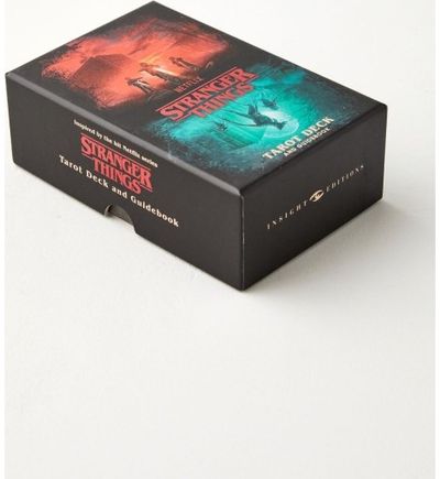 Taro kortos STRANGER THINGS TAROT DECK AND GUIDEBOOK