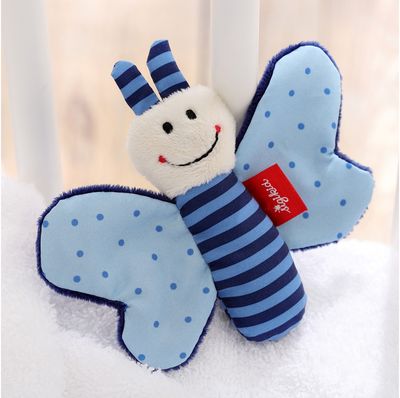 Pliušinis barškutis SIGIKID mėlynas drugelis 9 cm.