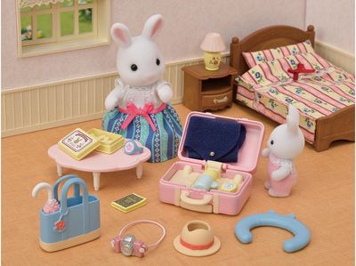 SYLVANIAN FAMILIES Savaitgalio išvykos rinkinys su triušiukų mama