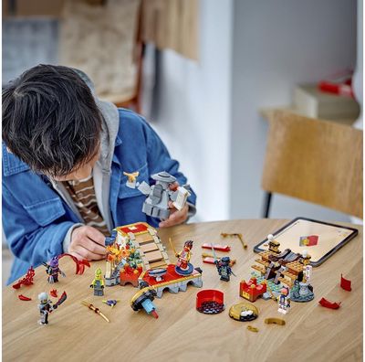 LEGO Ninjago Turnyro Kovų Arena 71818L