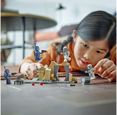 LEGO Star Wars Pasalos Mandalore Kovos Rinkinys 75373L