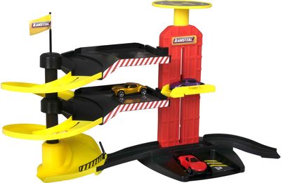 TEAMSTERZ Miesto garažas + 3 automobiliai