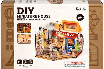 Modeliavimo rinkinys ROBOTIME miniatiūra Corner Bookstore