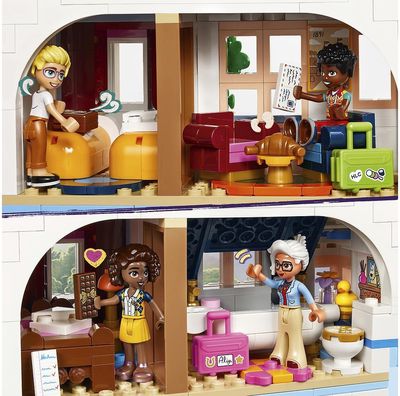 LEGO FRIENDS Nakvynė pilyje su pusryčiais