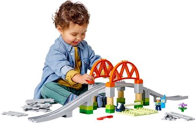 LEGO DUPLO TRAUKINUKO TILTO IR BĖGIŲ PAPILDOMAS RINKINYS 10426