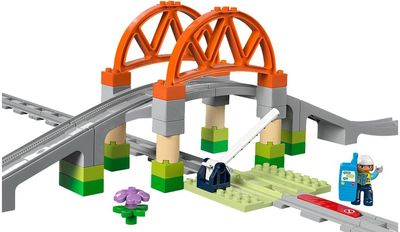 LEGO DUPLO TRAUKINUKO TILTO IR BĖGIŲ PAPILDOMAS RINKINYS 10426