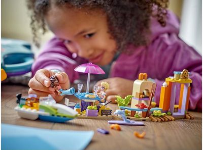 LEGO Friends KŪRYBIŠKAS PAPLŪDIMIO IR KELIONIŲ LAGAMINAS 42672