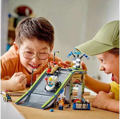 LEGO City BE RIBŲ: LENKTYNINIŲ AUTOMOBILIŲ RAMPŲ TRASA 60460