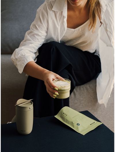 Matcha arbatos gėrimas