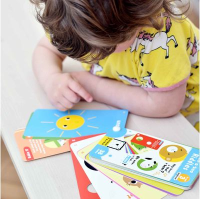 Lavinamosos kortelės BANANAPANDA Peek A Boo Riddles 3+ Beginer