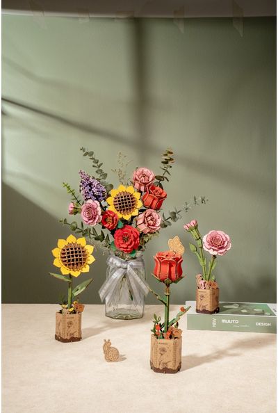 Modeliavimo rinkinys ROBOTIME raudona rožė