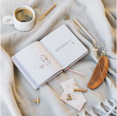 Mokslo kalendorius DISNEY BONJOUR MARIE 2025/2026 diena puslapyje 11 mėn.