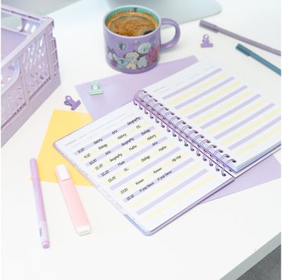 Mokslo kalendorius BT21 THE JOURNEY 2025/2026 savaitė atvarte 12 mėn.