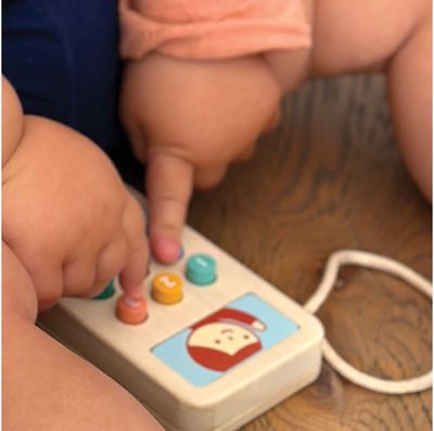 Medinis lavinamasis žaislas MENTARI Mobilusis telefonas