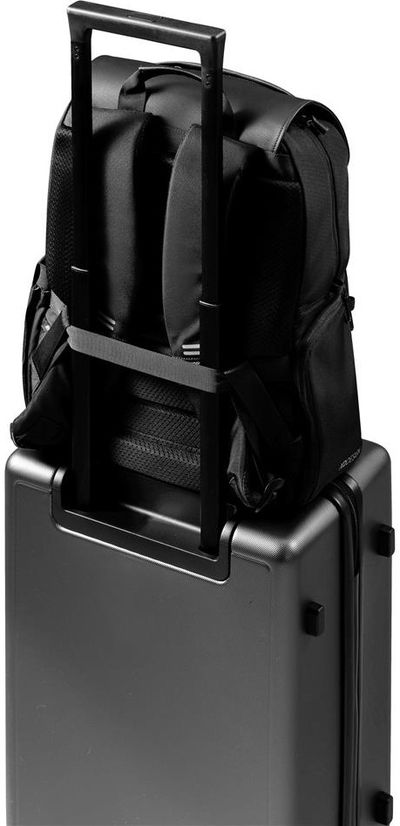 Kuprinė XD DESIGN Soft Daypack, juodos spalvos