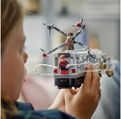 LEGO Marvel Žmogaus voro ir Daktaro Aštuonkojo kova metro 76321