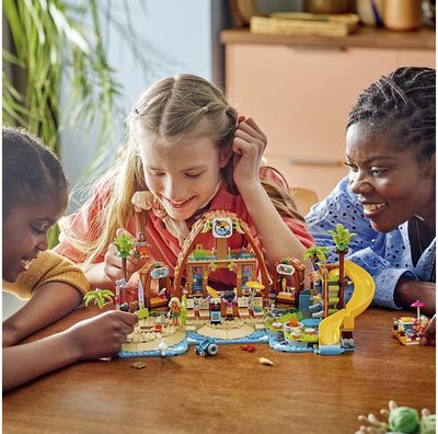 LEGO Friends Šeimos atostogos pajūrio poilsiavietėje