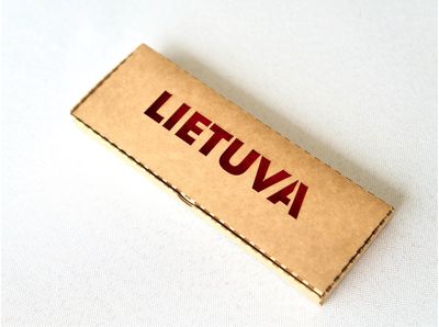 Knygų skirtukai trispalviai su dėžute LIETUVA 6x17 cm, 3 vnt.