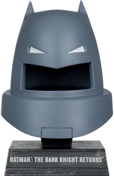 Kolekcinė figūrėlė DC Direct Prop Replica WV5 – 1:3 Armored Batman Cowl Dark Knight Returns