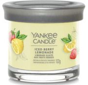 Žvakė YANKEE CANDLE Iced Berry Lemonade, 122 g.