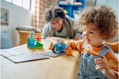 LEGO DUPLO Town Mėlynas policijos motociklas 10471