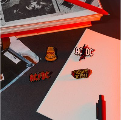 Ženkliukų rinkinys AC/DC, 4 vnt.