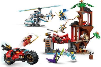 LEGO NINJAGO Nindzių transporto priemonės ir namelio medyje gynyba