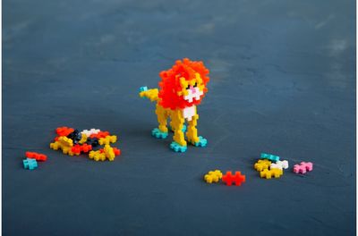 Konstruktorius PLUS PLUS Spalvotas Liūtas, 100 det.