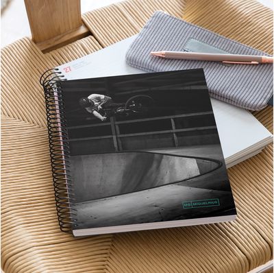 Sąsiuvinis MR SKATE PARK su spirale, A5, 140 l., langeliais