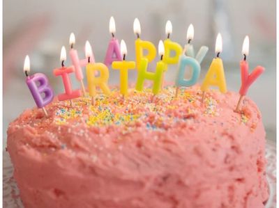 Torto žvakutės Great Pretenders Happy Birthday Rainbow, 13 vnt