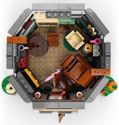 LEGO Harry Potter Hagrids Hut: An Unexpected Visit